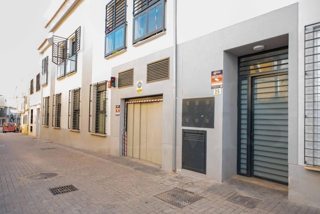 Contemporary Minimalist Apartment By Rems Malaga Zewnętrze zdjęcie