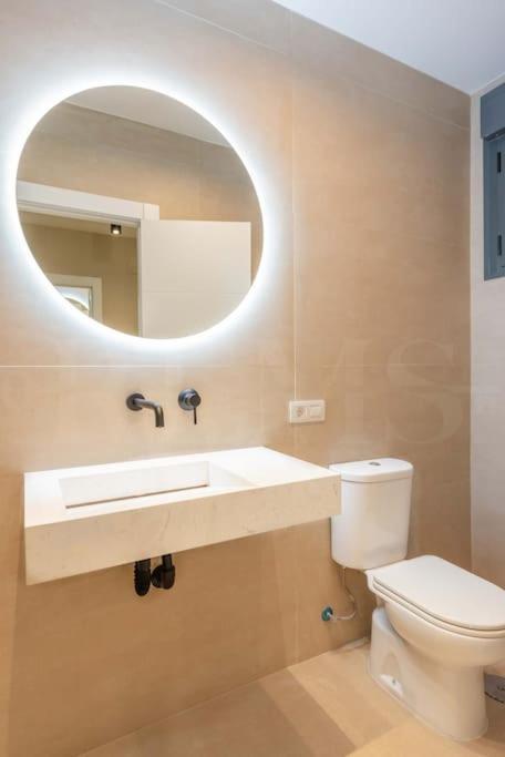 Contemporary Minimalist Apartment By Rems Malaga Zewnętrze zdjęcie