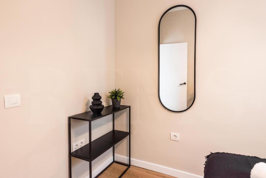 Contemporary Minimalist Apartment By Rems Malaga Zewnętrze zdjęcie